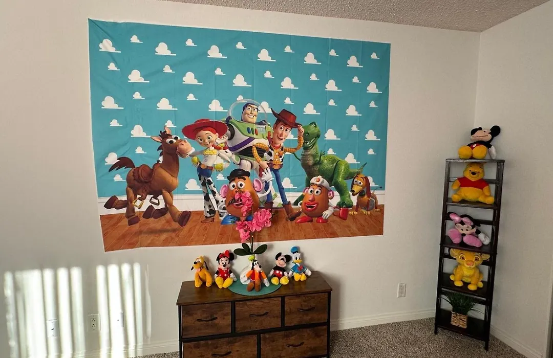 Mario, Disney & Not Themed Loft Universal Studios 10Min Loft Apartment-1