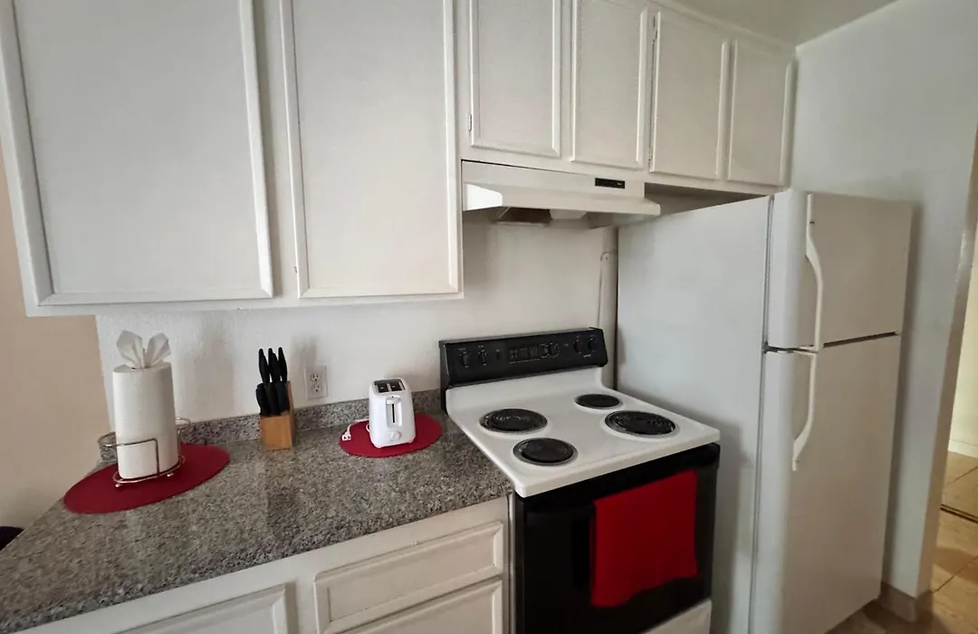 Mario, Disney & Not Themed Loft Universal Studios 10Min Loft Apartment-1