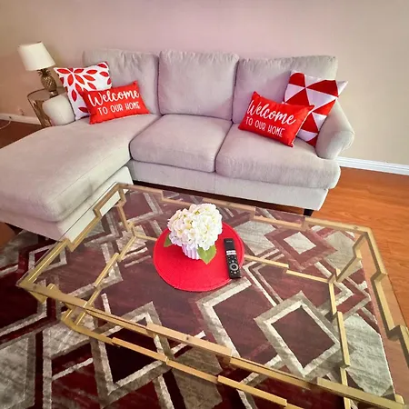 Mario, Disney & Not Themed Loft Universal Studios 10Min Loft Apartment-2