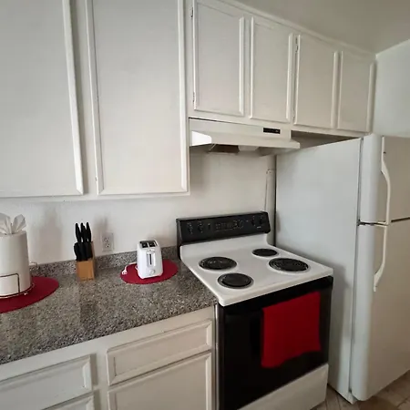 Mario, Disney & Not Themed Loft Universal Studios 10Min Loft Apartment-3